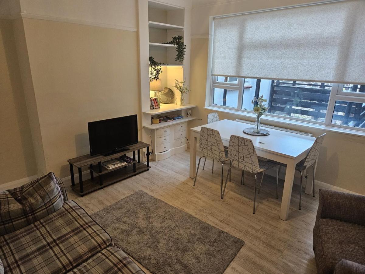 Leigh-On-Sea Retreat - 2 Bedroom Apartment Exterior photo